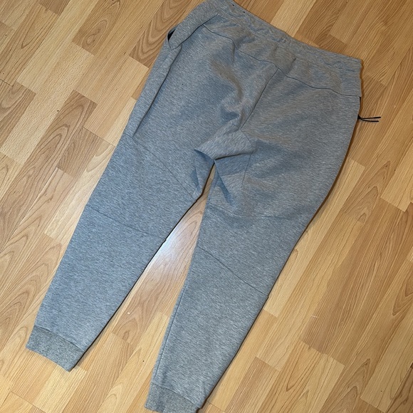 Nike Tech Fleece Grey Joggers (Mens L) - Picture 6 of 6
